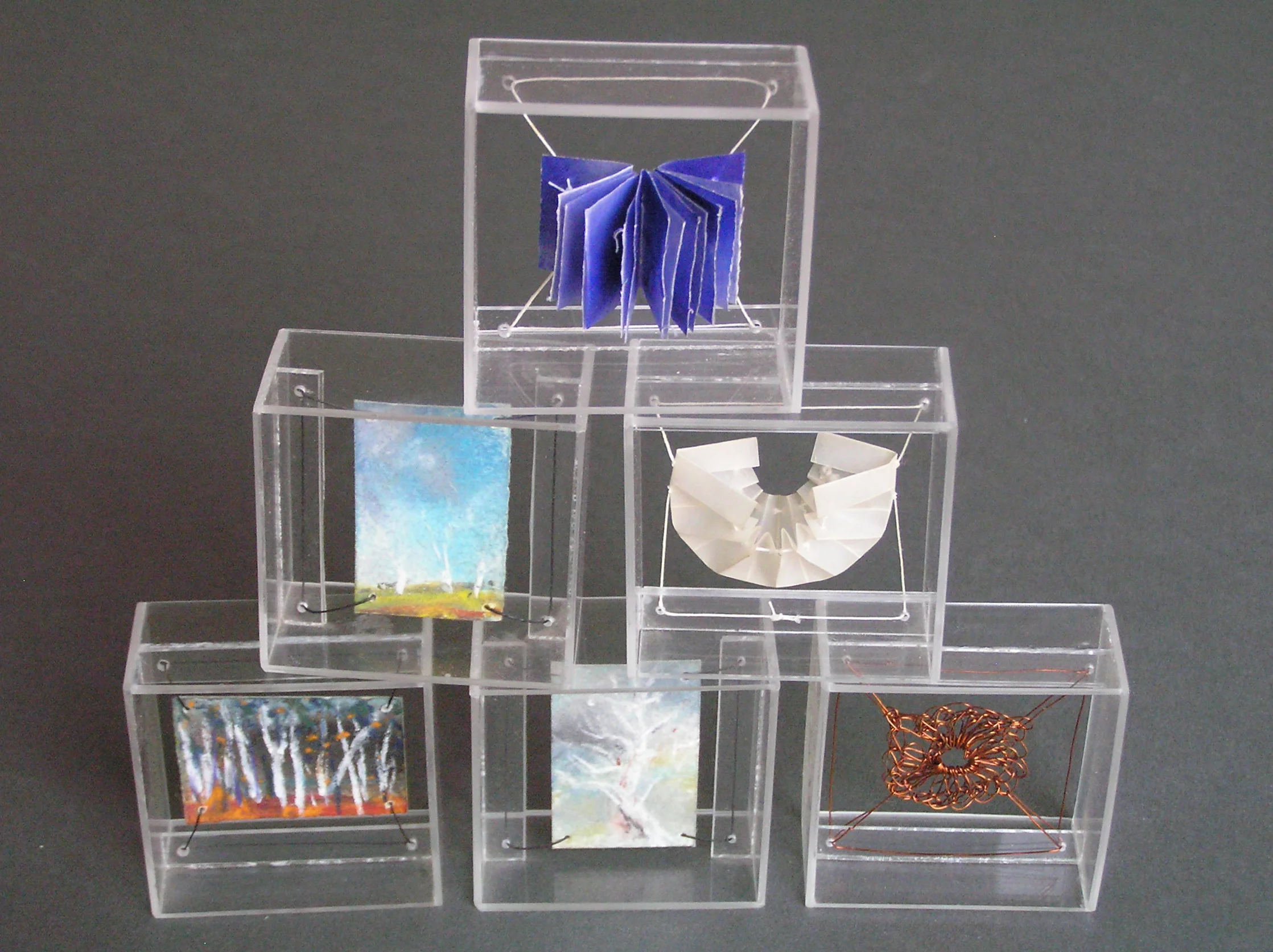 Macro/ Micros. Adele Outteridge & Wim de Vos