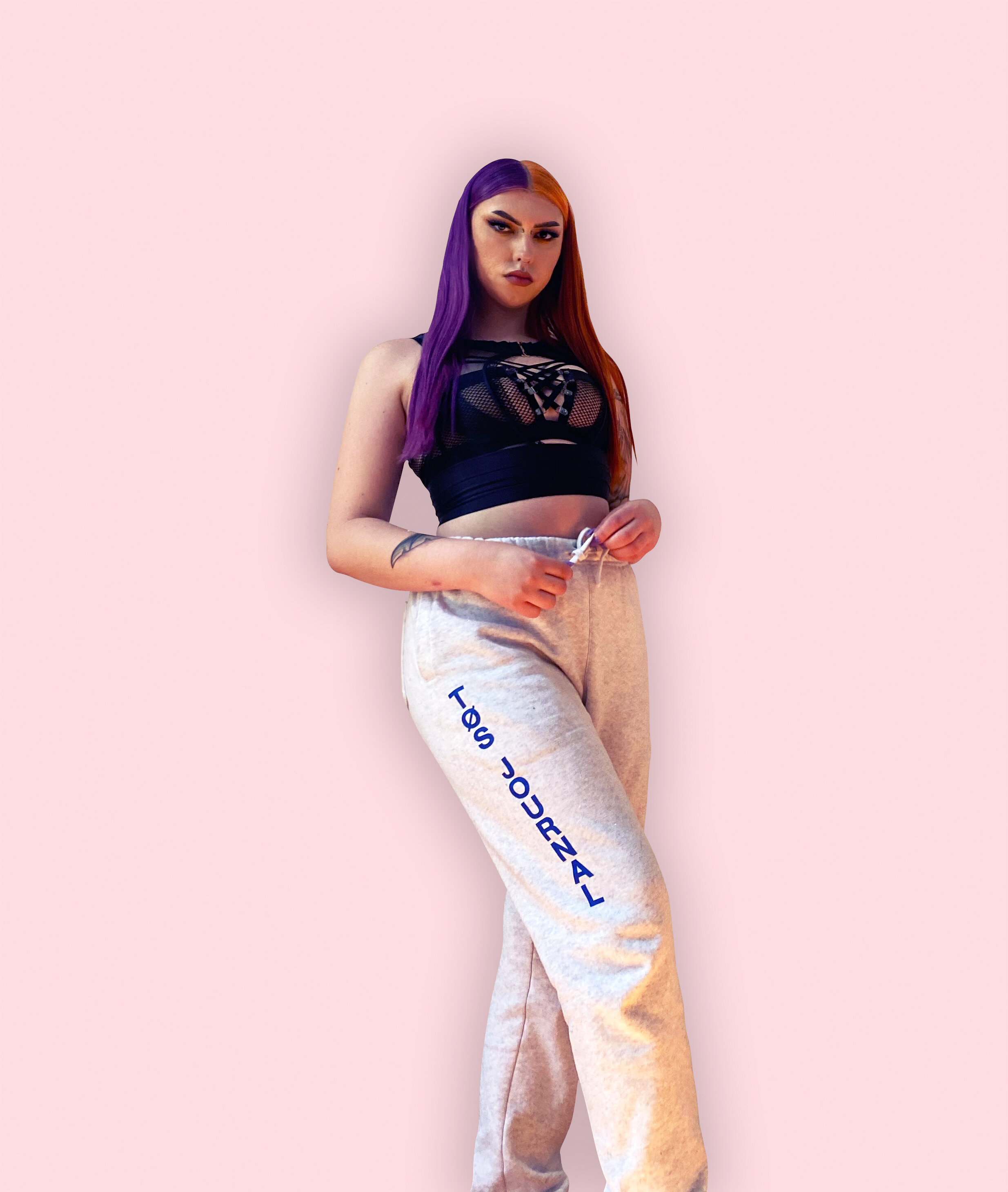 LolaOlivia15_DeepEtch_Edit_PinkBackground_Shadow.jpg