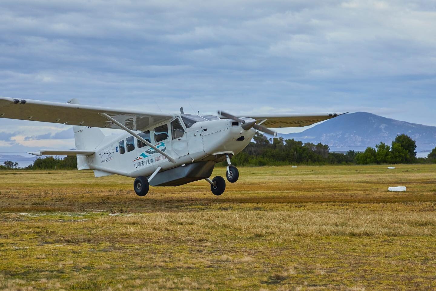 Happy Monday from Flinders Island Aviation! There&rsquo;s no better feeling than taking off on Monday morning ready for a whole week of seeing our valued customers. We hope you are as excited for your week as we are 😄☀️

#aviation #flying #flindersi