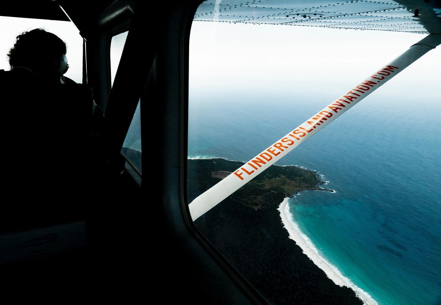 What&rsquo;s better than a front row view of the stunning white sand beaches on the east coast? ☀️🏝

#aviation #flying #flindersislandaviation #tasmania #tas #discovertasmania #flyingintasmania #northeasttasmania #adventure #travel #uniquecharters #