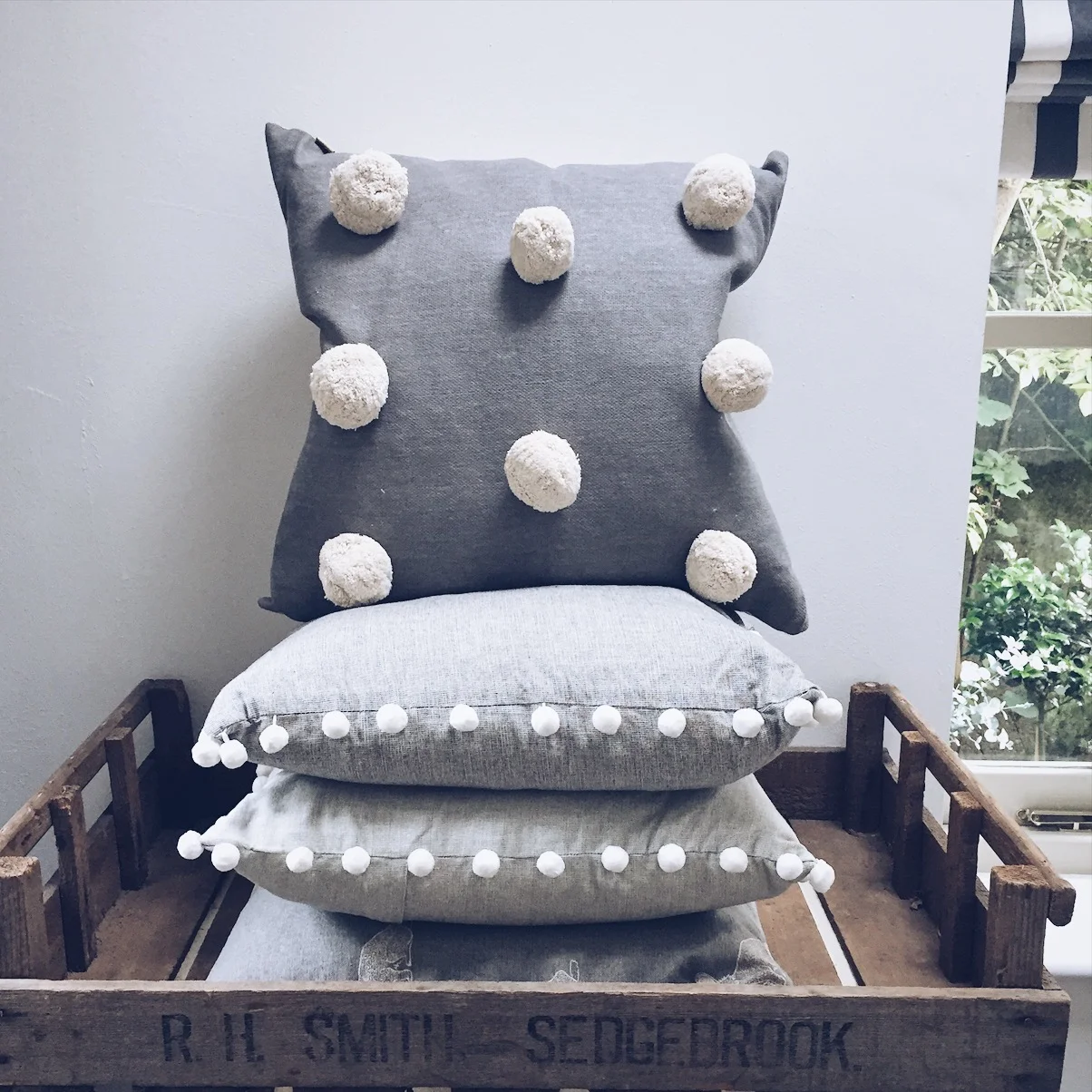 Pom Pom cushion