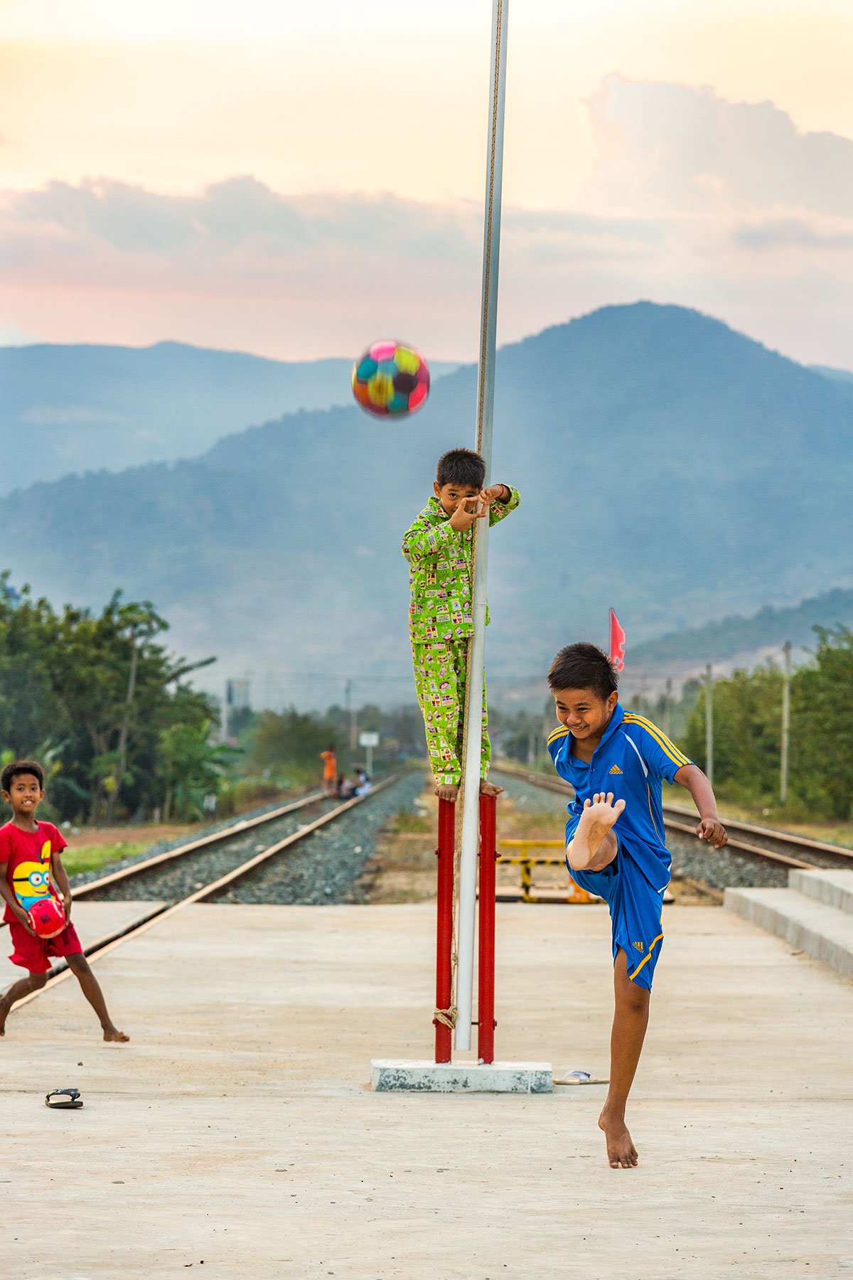 Footy on the Platforms