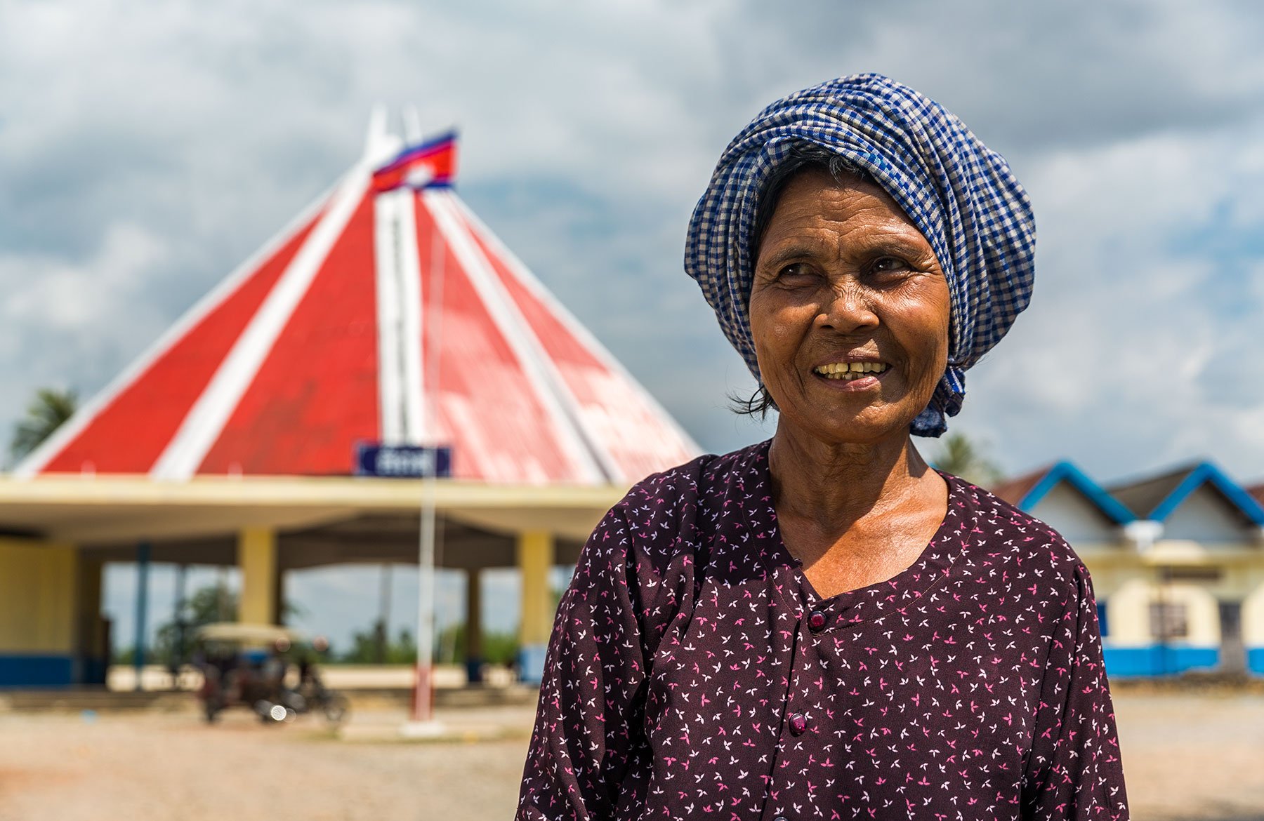 Kampot Station Snacks Lady