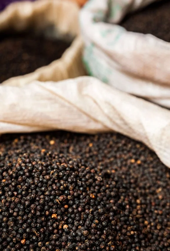 black-pepper-corns-sacks.jpg