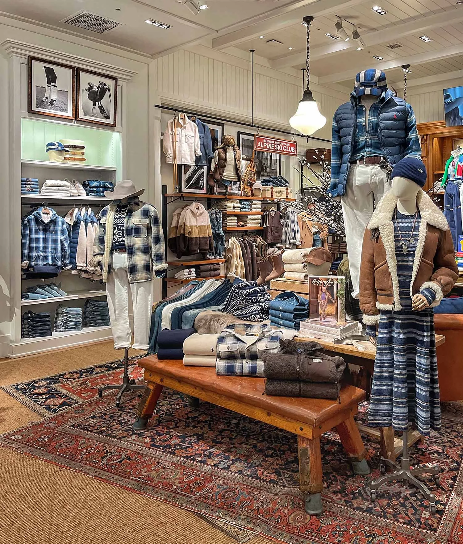 Ralph_Lauren_2742-Visual_Merchandising_made_by_Melike.jpg