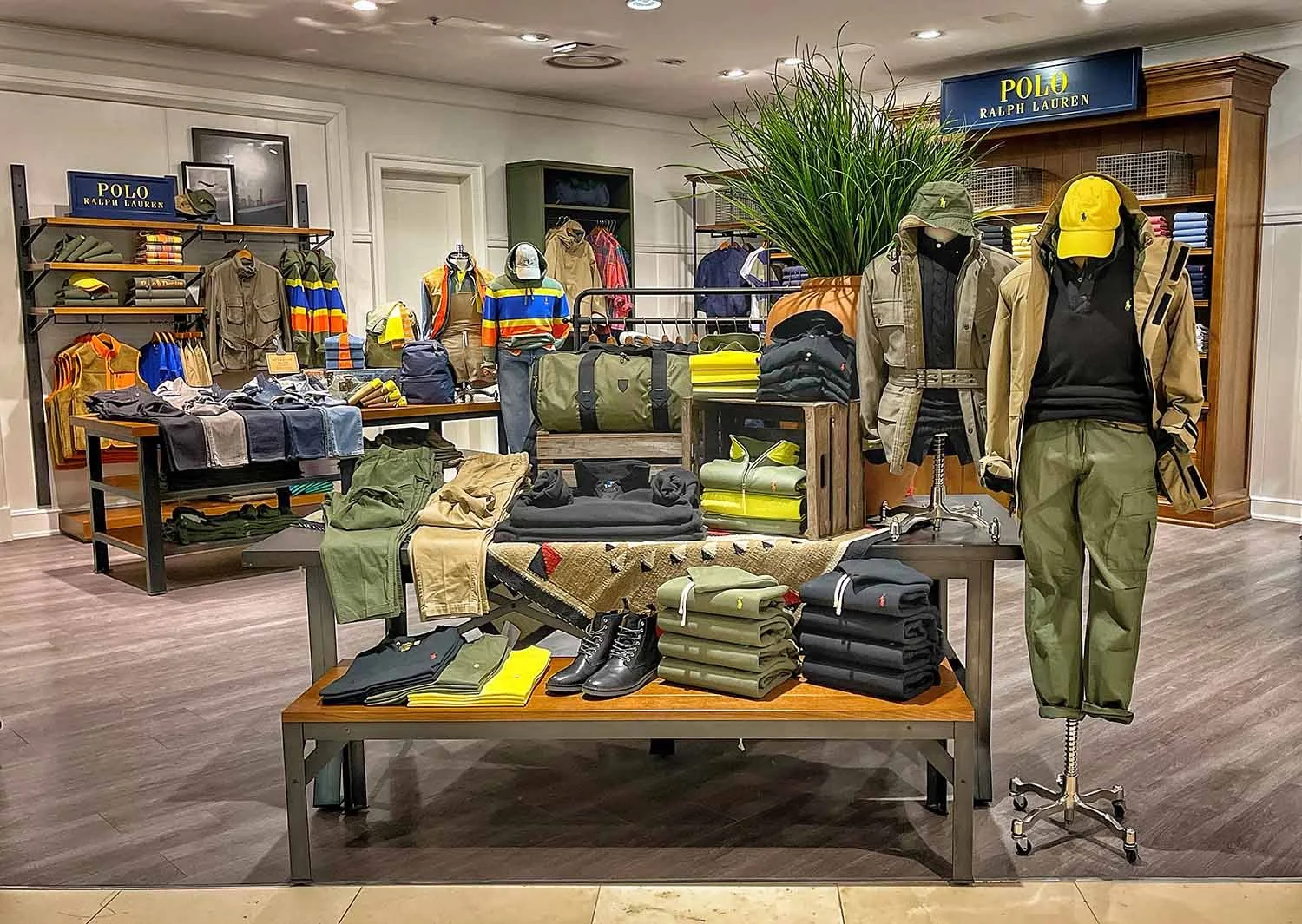 Ralph_Lauren_4411-Visual_Merchandising_made_by_Melike.jpg