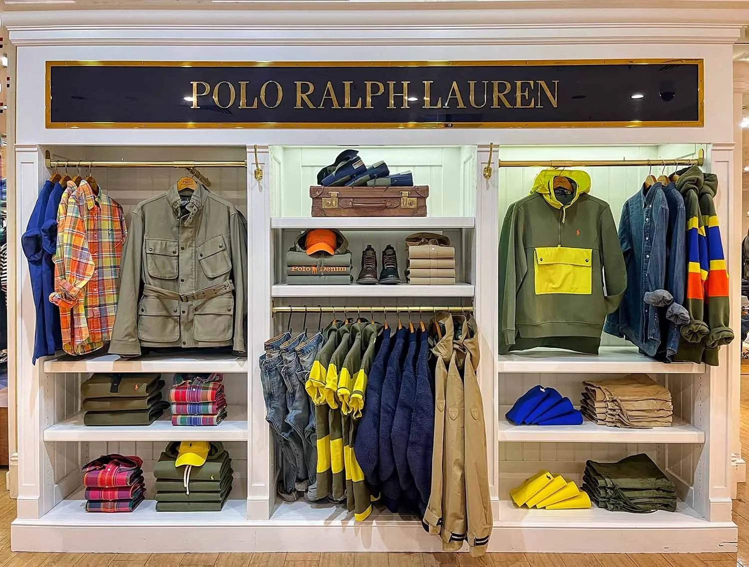 Ralph_Lauren_5141-Visual_Merchandising_made_by_Melike.jpg