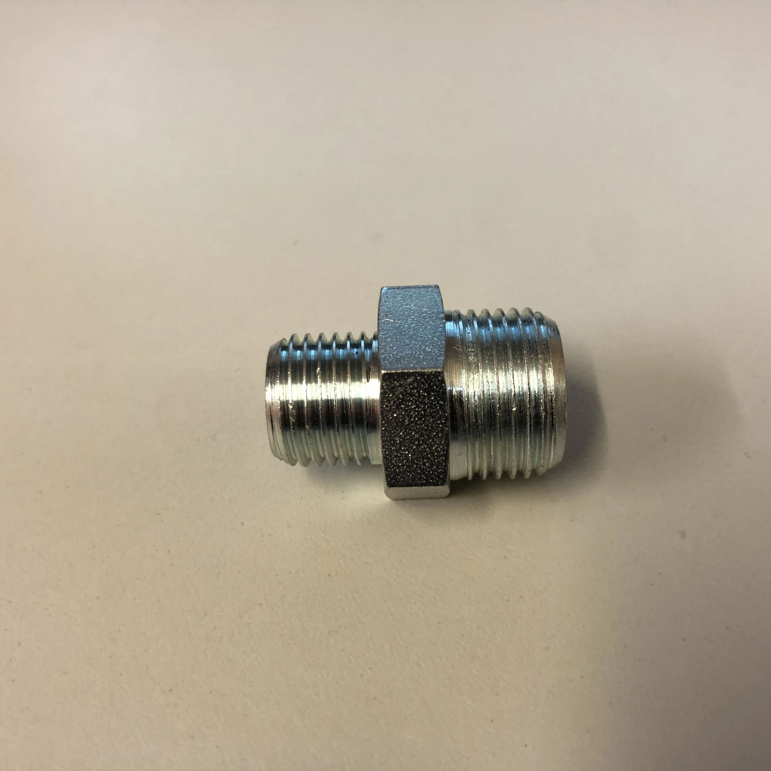 1/4" Cone x 3/8" Cone Oil Line Nipple