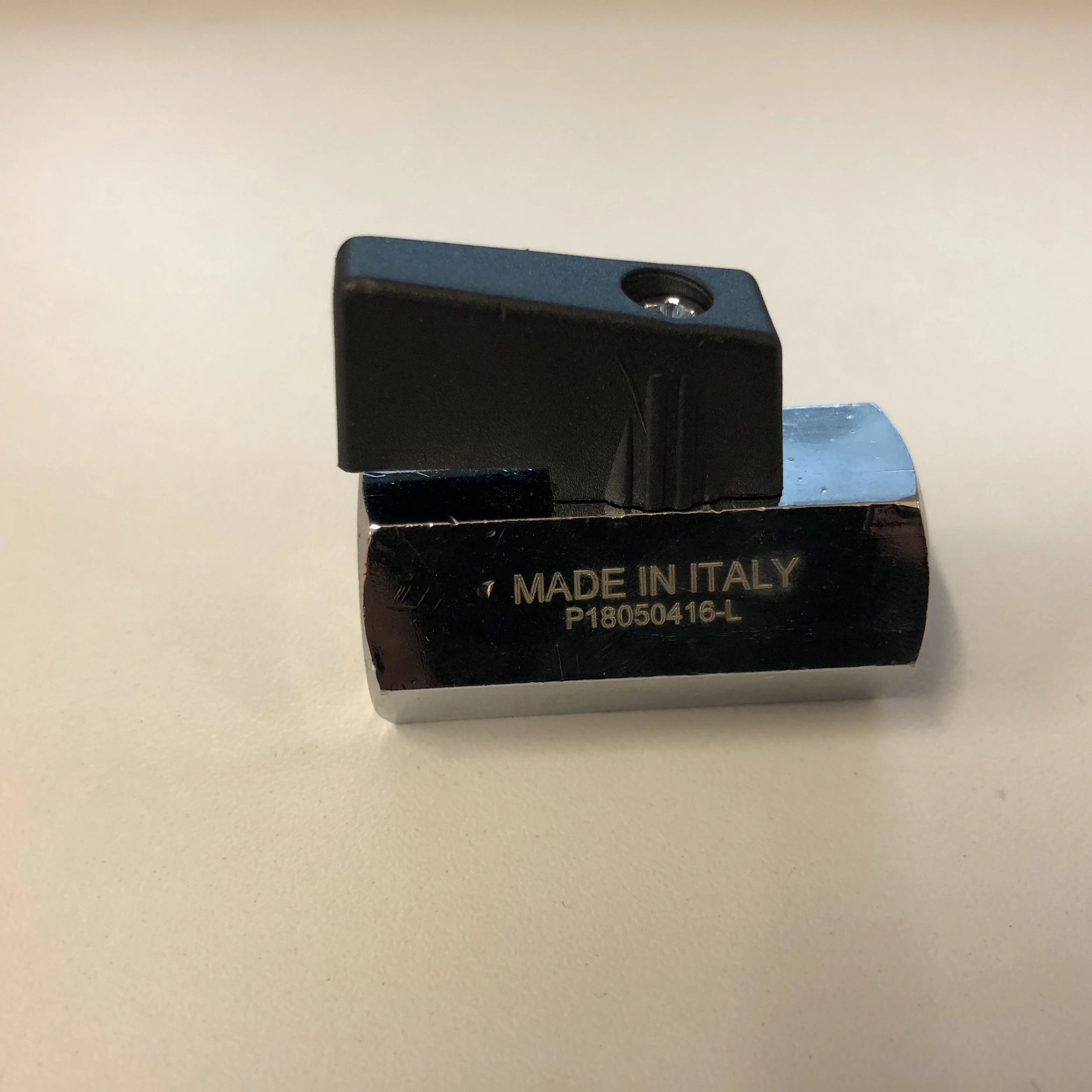 1/4" Oil Line Valve Ballofix