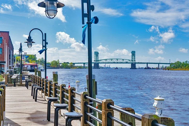 north-carolina-wilmington-top-attractions-the-riverwalk.jpeg