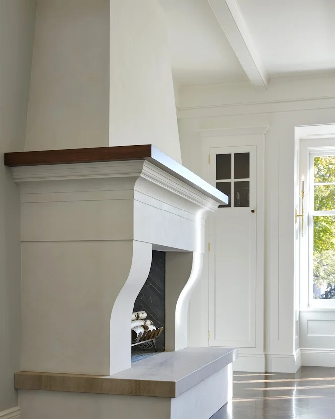 wayzata_shingle_style9_modern_fireplace.jpg