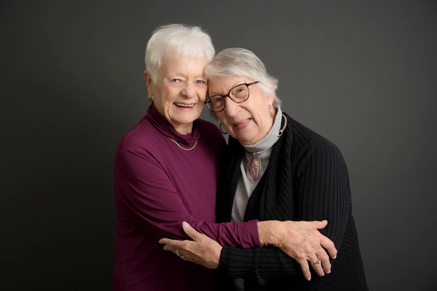 2022.11.02-MomandNancy-20-Edit - 8x10.jpg