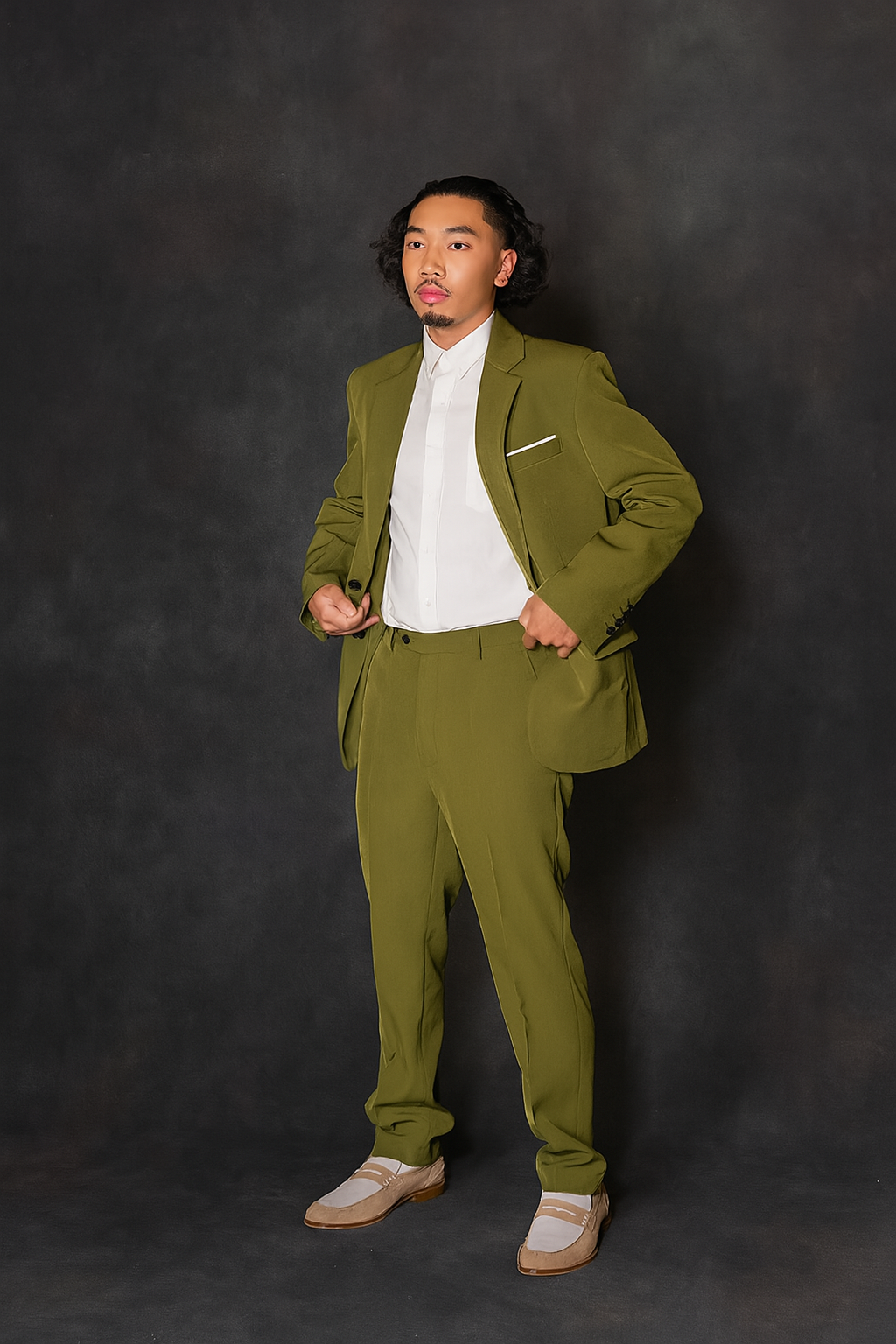 Green suit.png