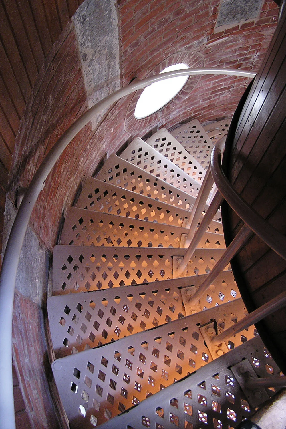 1 Porthole and Stairs.jpg