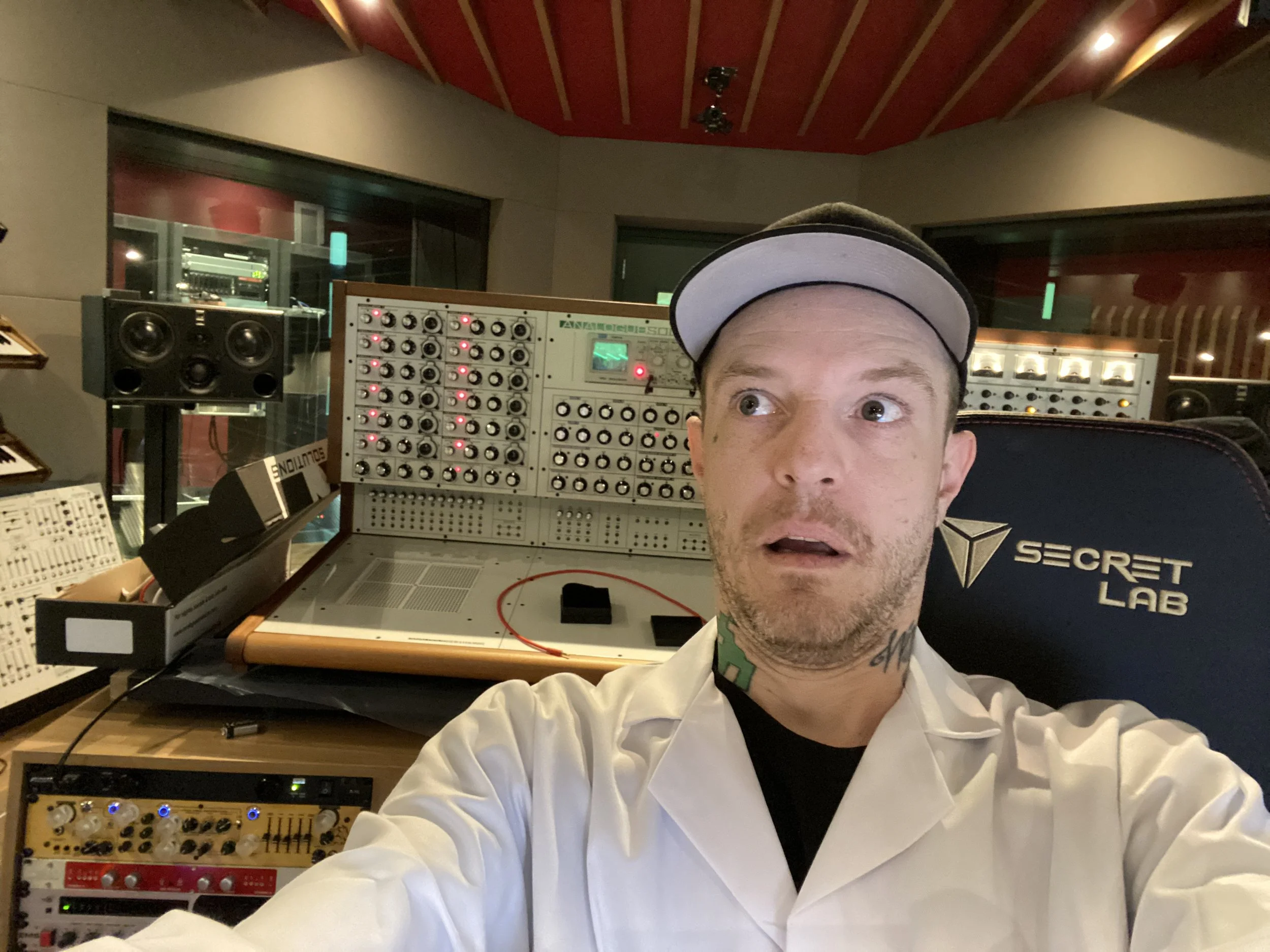 deadmau5-joel-zimmerman-analogue solutions-colossus-synth.jpeg