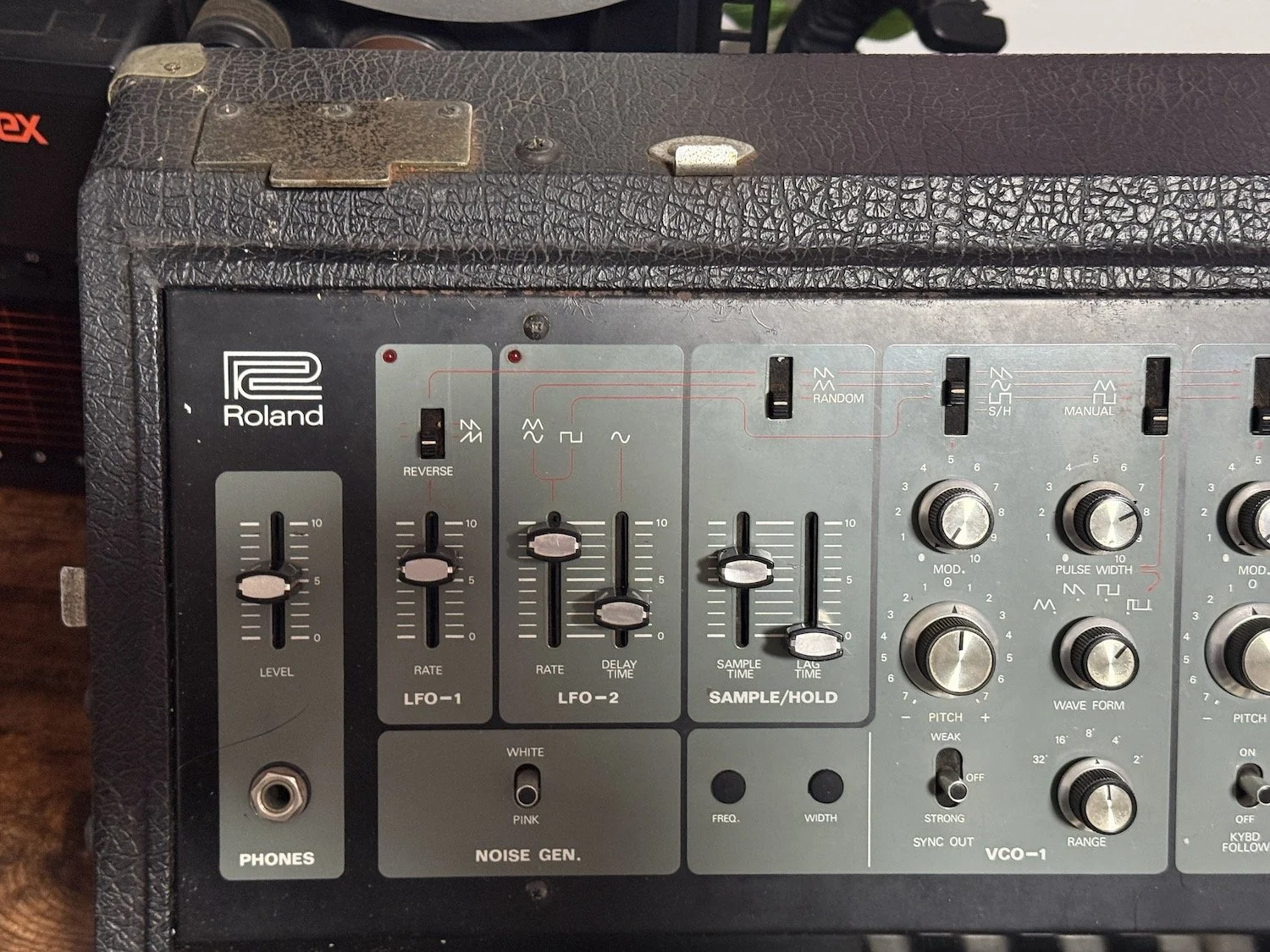 00009sh5-analogue solutions-.JPG