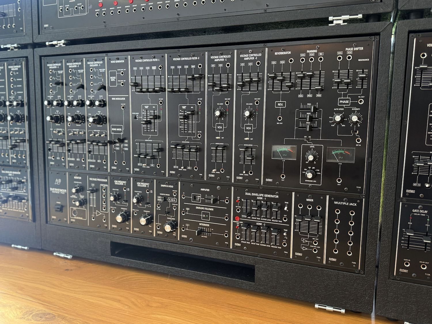 analogue solutions series 700 roland system 00009.jpg