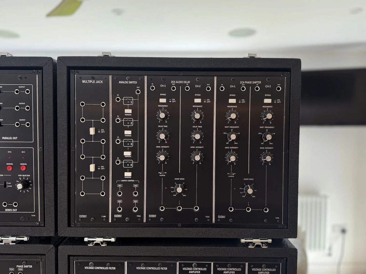 analogue solutions series 700 roland system effects block.jpg