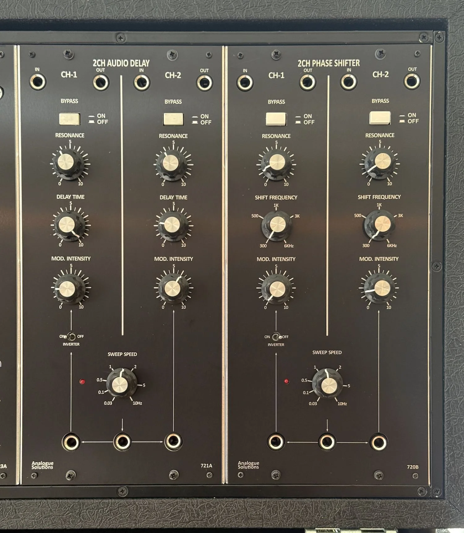 analogue solutions series 700 roland system effects.jpg