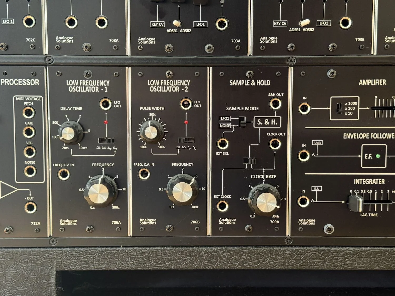 analogue solutions series 700 roland system LFO SH.JPG