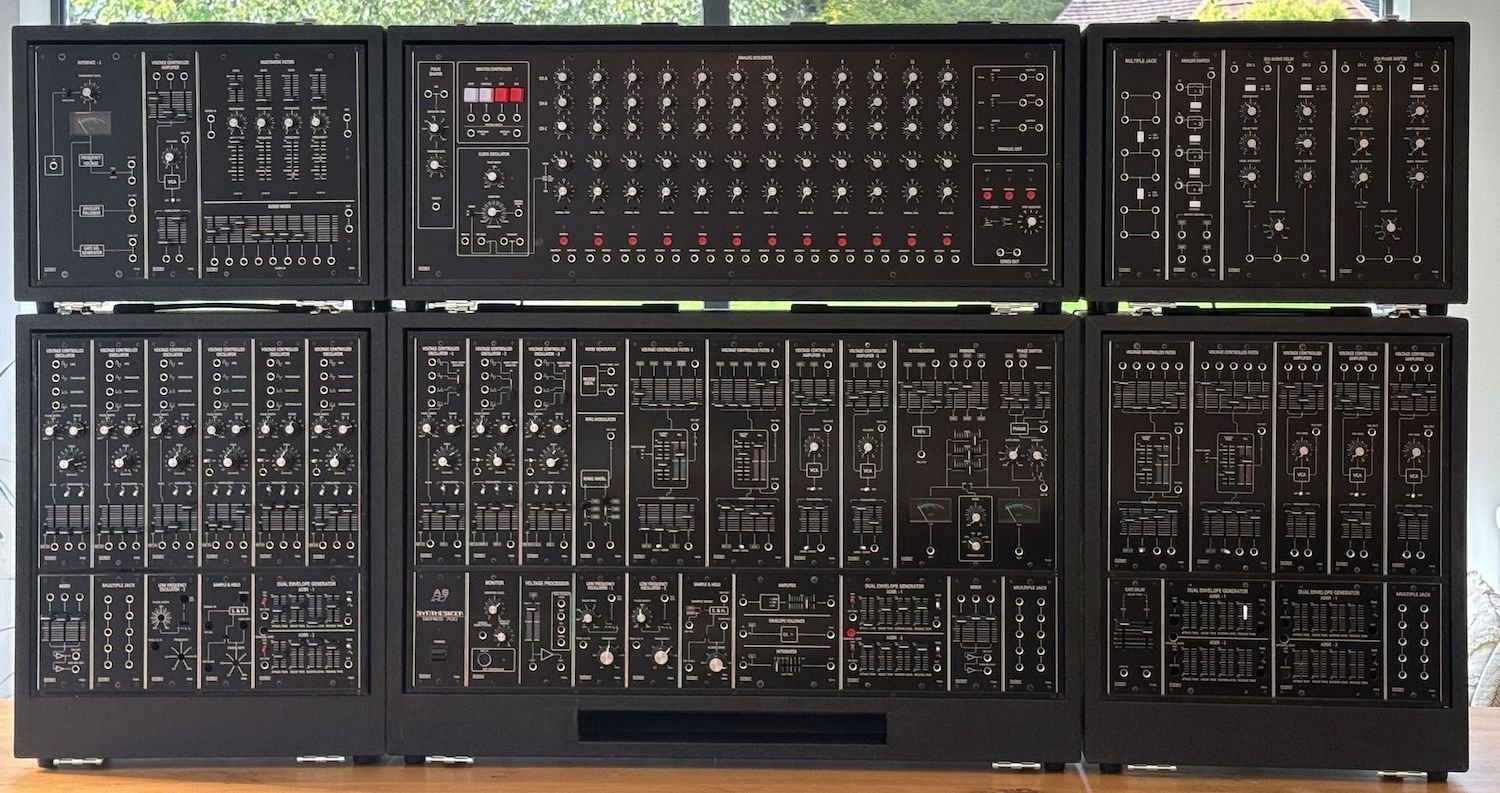 analogue solutions series 700 roland system main wo keys.jpg