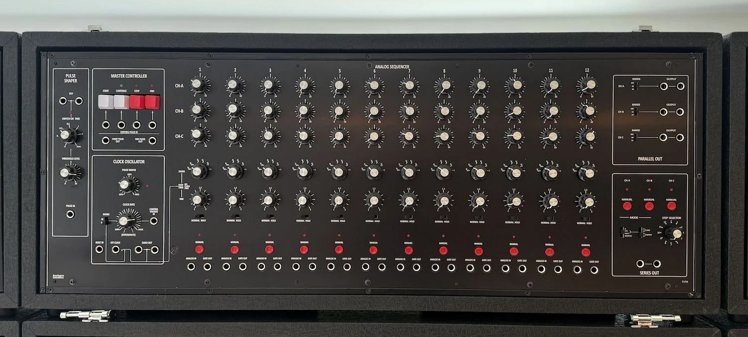 analogue solutions series 700 roland system Seq block.jpg
