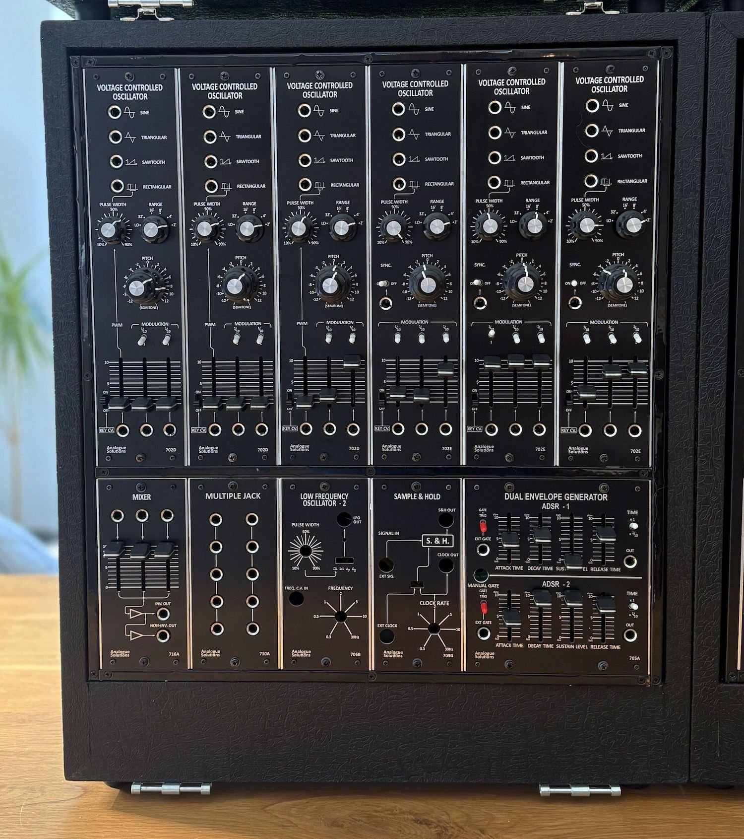 analogue solutions series 700 roland system VCO block.jpg