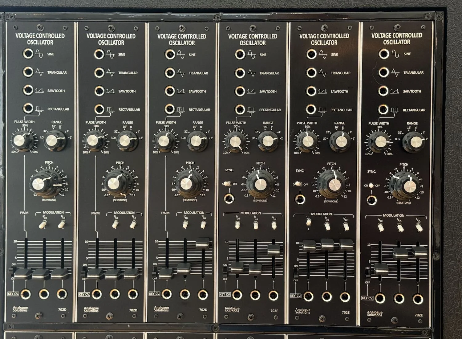 analogue solutions series 700 roland system VCO x6.jpg