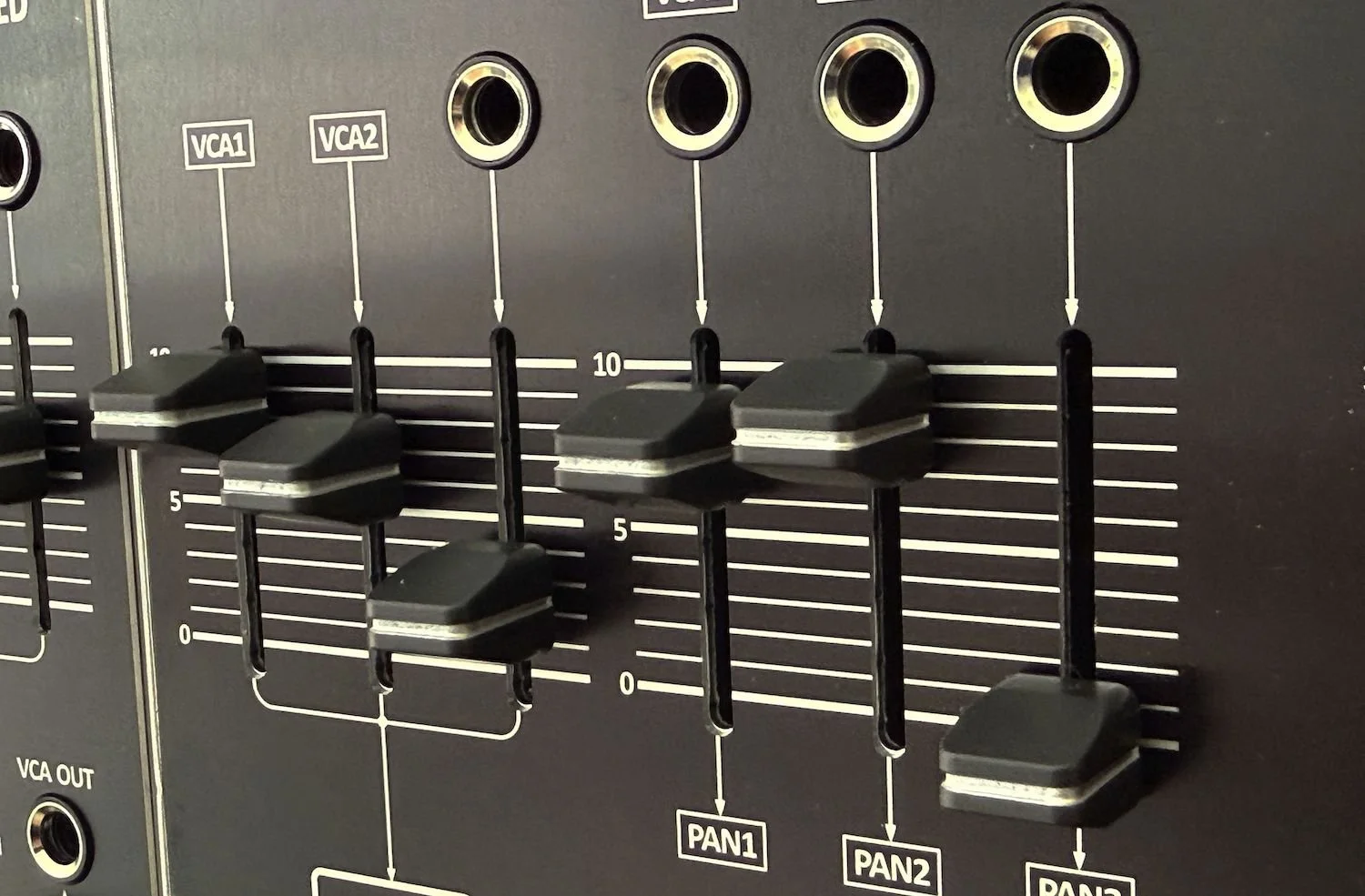 analogue solutions series 700 roland system d caps.JPG