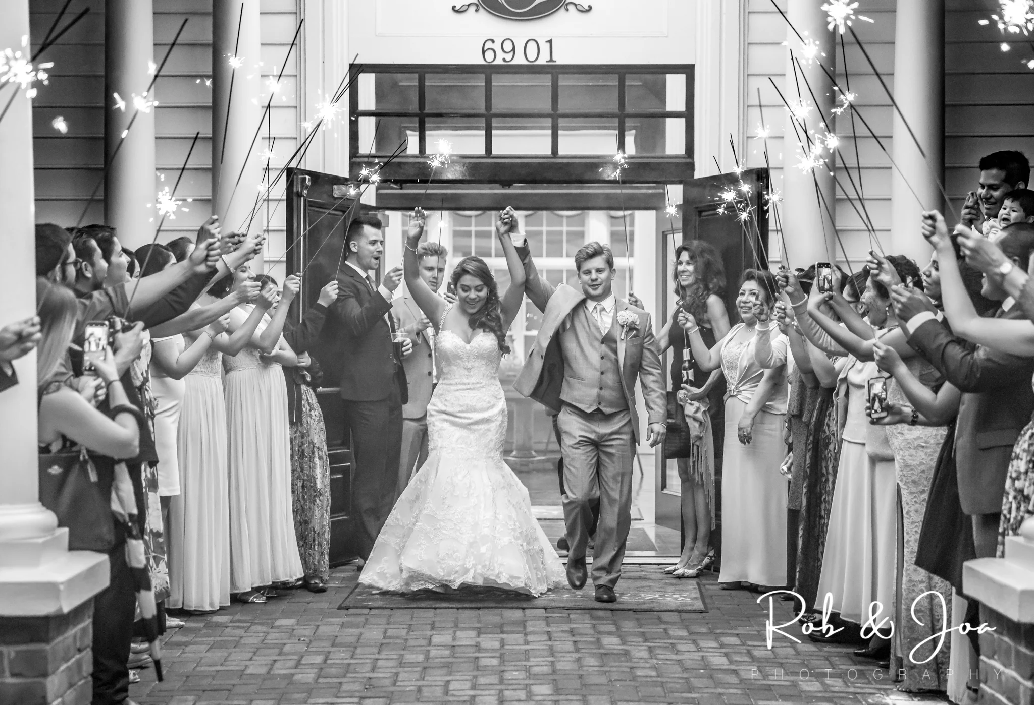 Baltimore's Best Wedding Photographer at Heritage Hunt Golf and Country Club