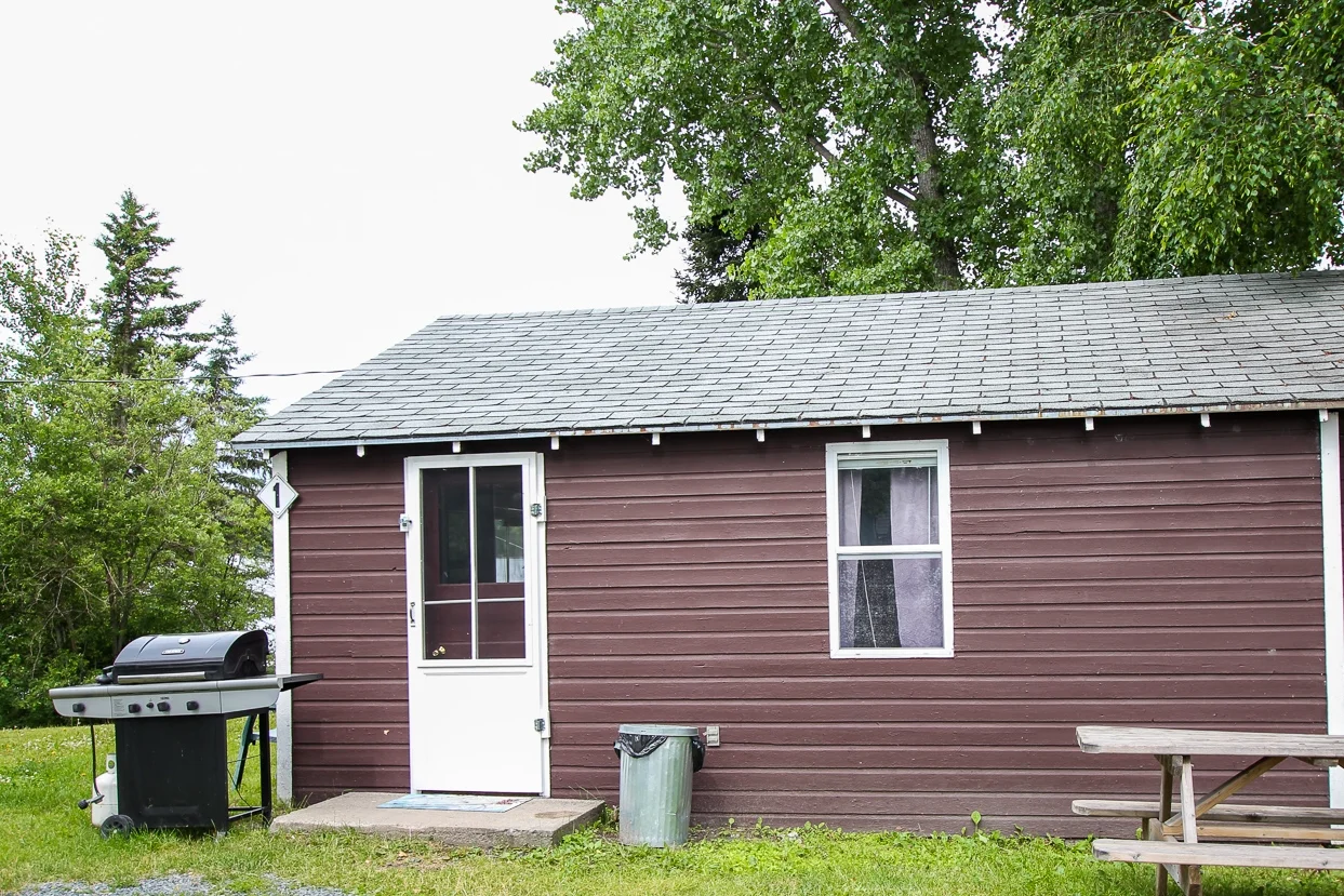 One Two Three Bedroom Cabins For Rent Fully Stocked Redden S