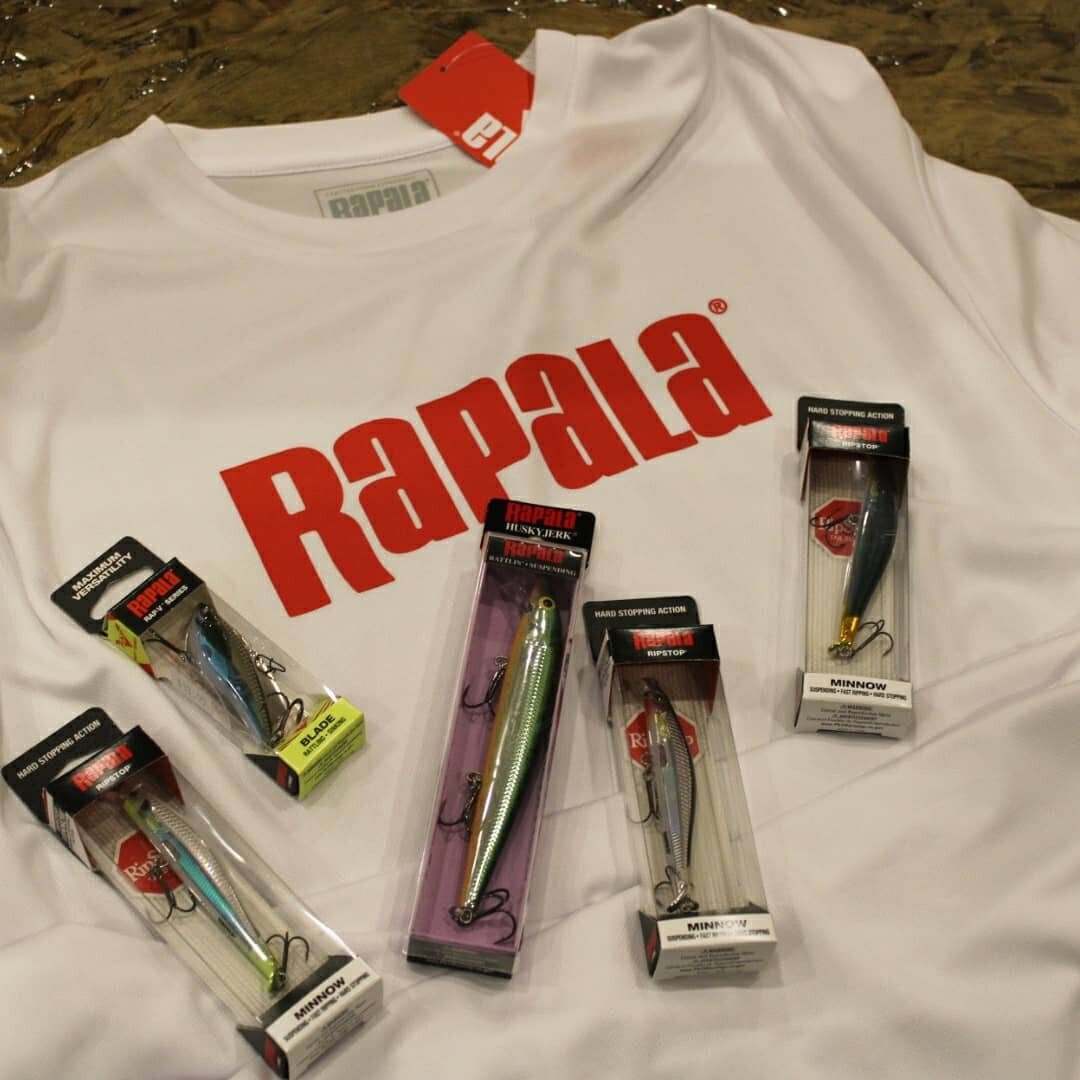 🚨 FREE GIFT WITH PURCHASE 🚨 ⠀
⠀
Spend $75.00 on any Rapala products before tax and receive a free long-sleeved moisture wicking UV shirt.⠀
⠀
#rapala #finditatreddens #reddensstore #shoplocal #kenora #longbowlake #nwontario