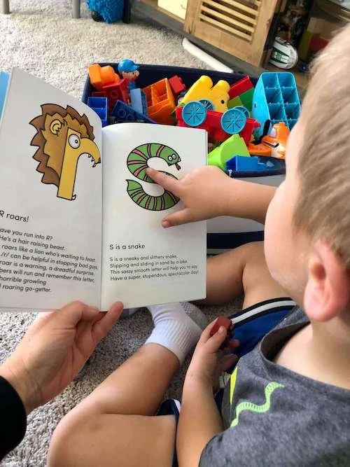 kids-reading-phonics-book.JPG
