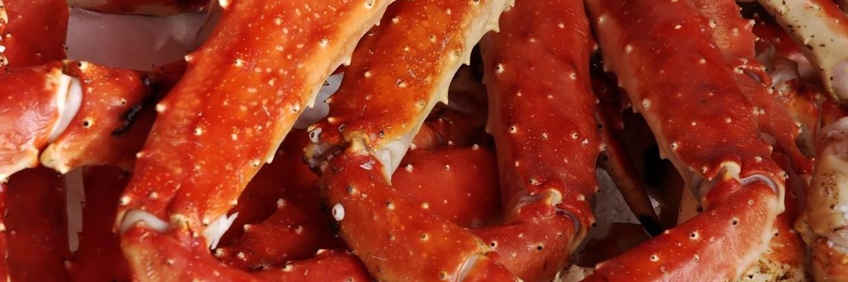 A close up of crabs legs.