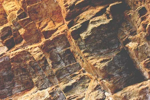 rock fractures.jpg