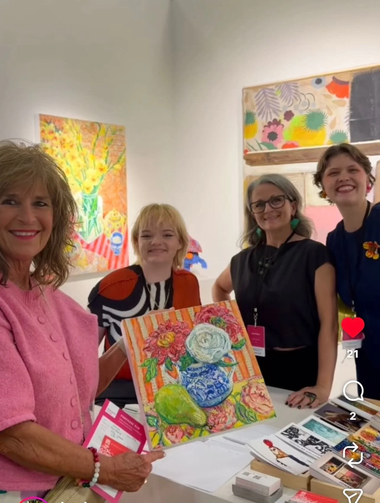 A couple of pictures sent from lovely collector @beckyemcc with her new painting found @affordableartfairtexas @mixhausgallery Swipe to see more works available there. Tomorrow is the final day.