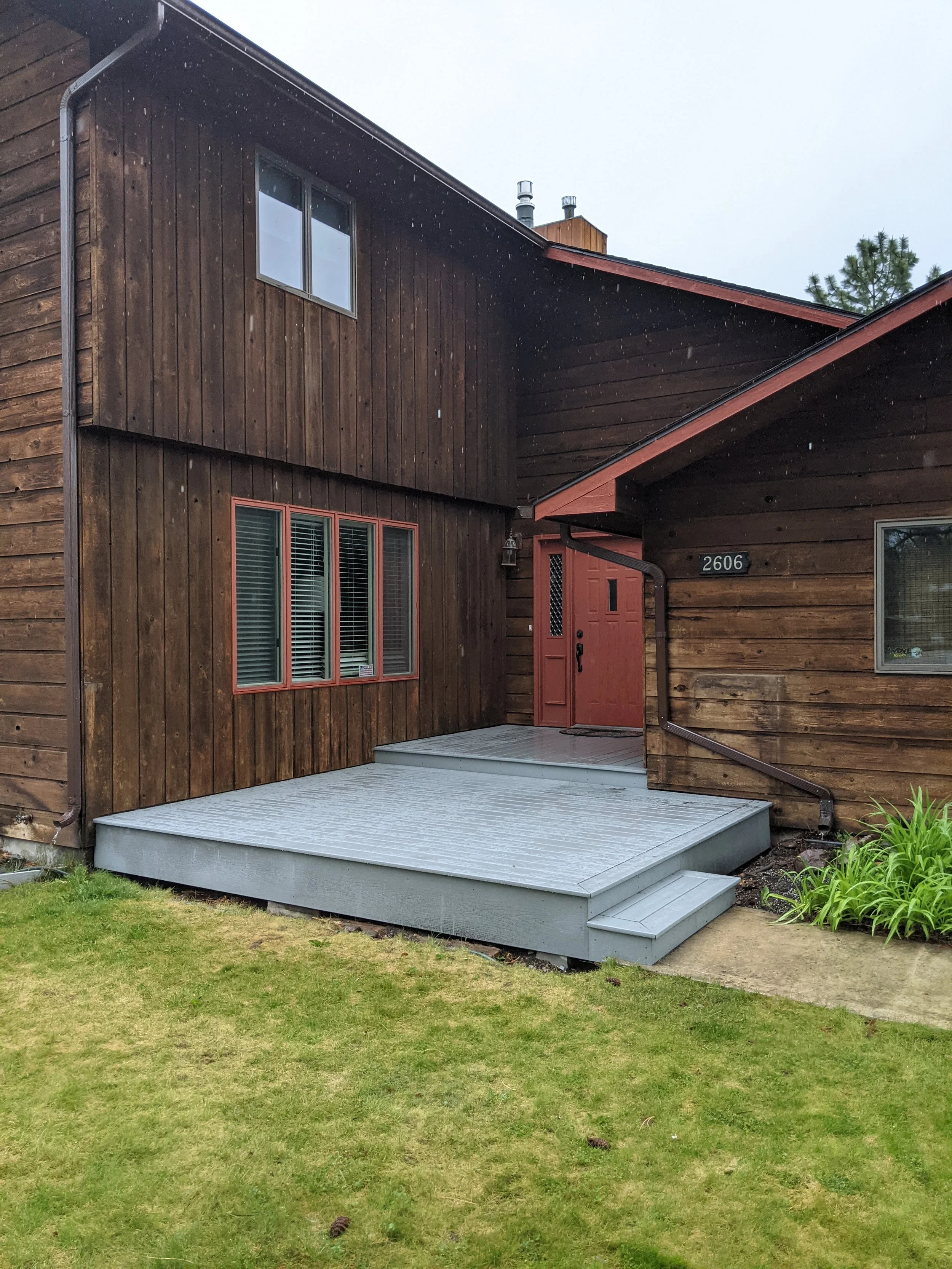 Deck_Sunset Ln_Front.jpg
