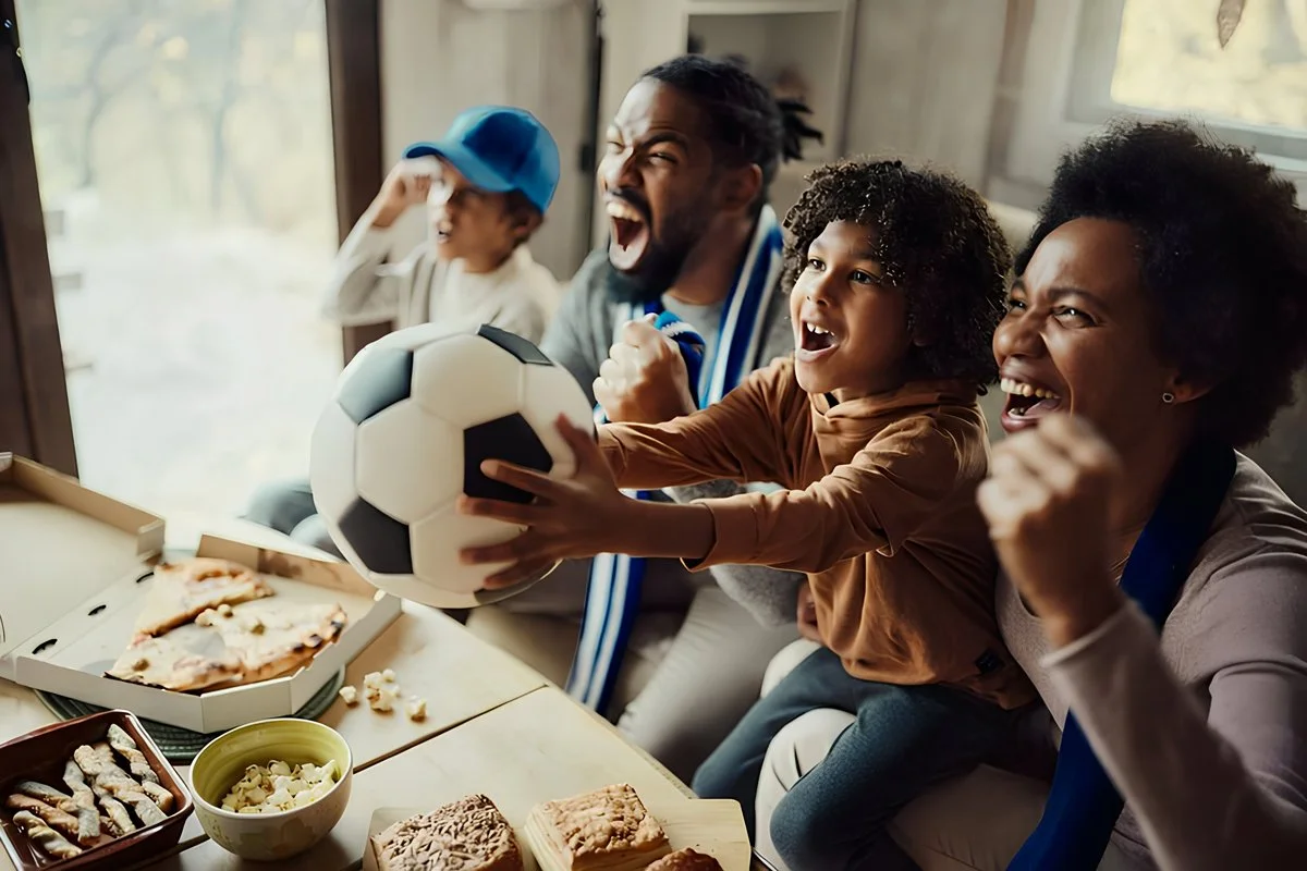 How Independent Restaurants Can Win Soccer Watch Party Online Orders