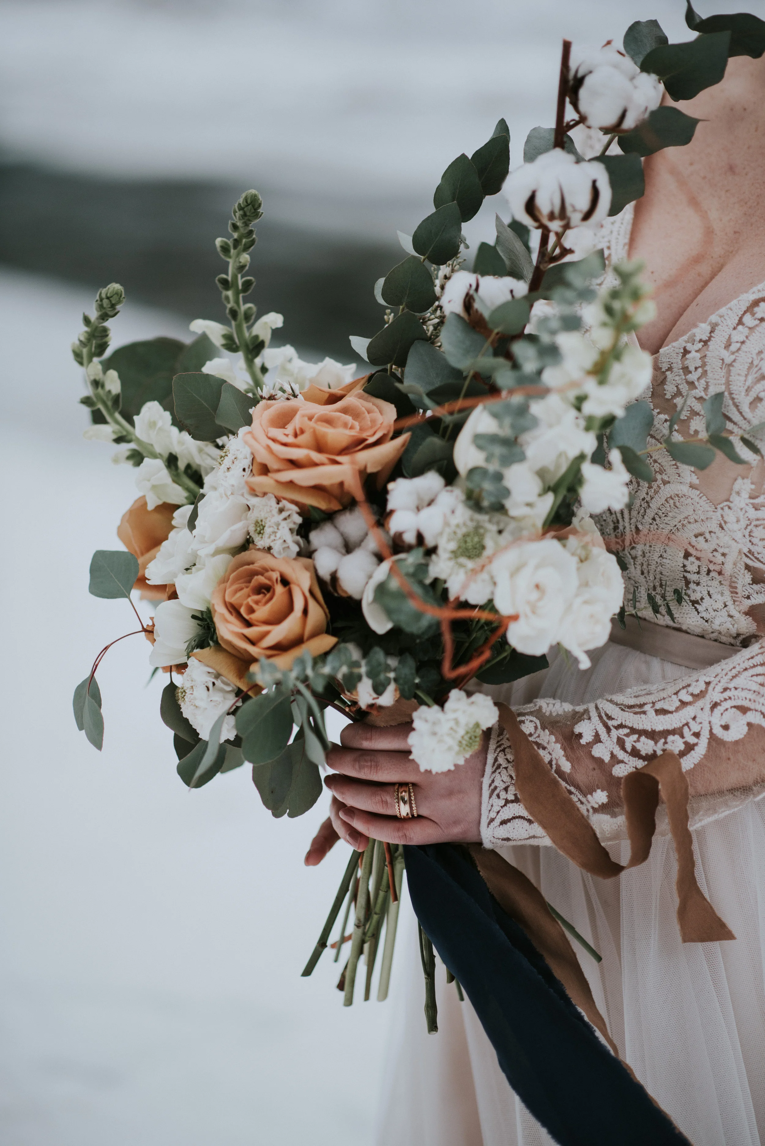 calgary winter wedding bouquet flower arrangement