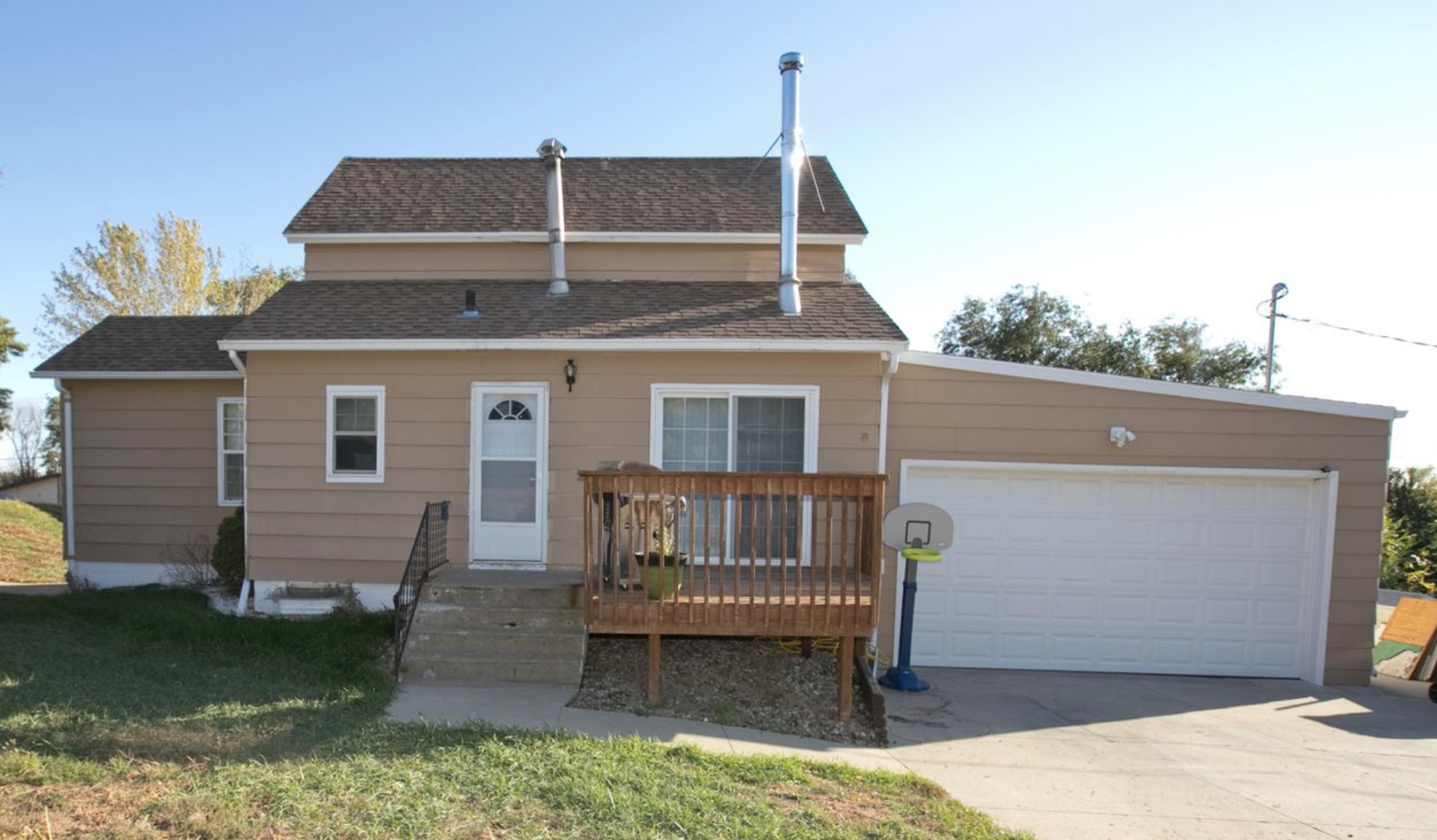 OPEN. HOUSE - 311 10th Ave NE, Mandan