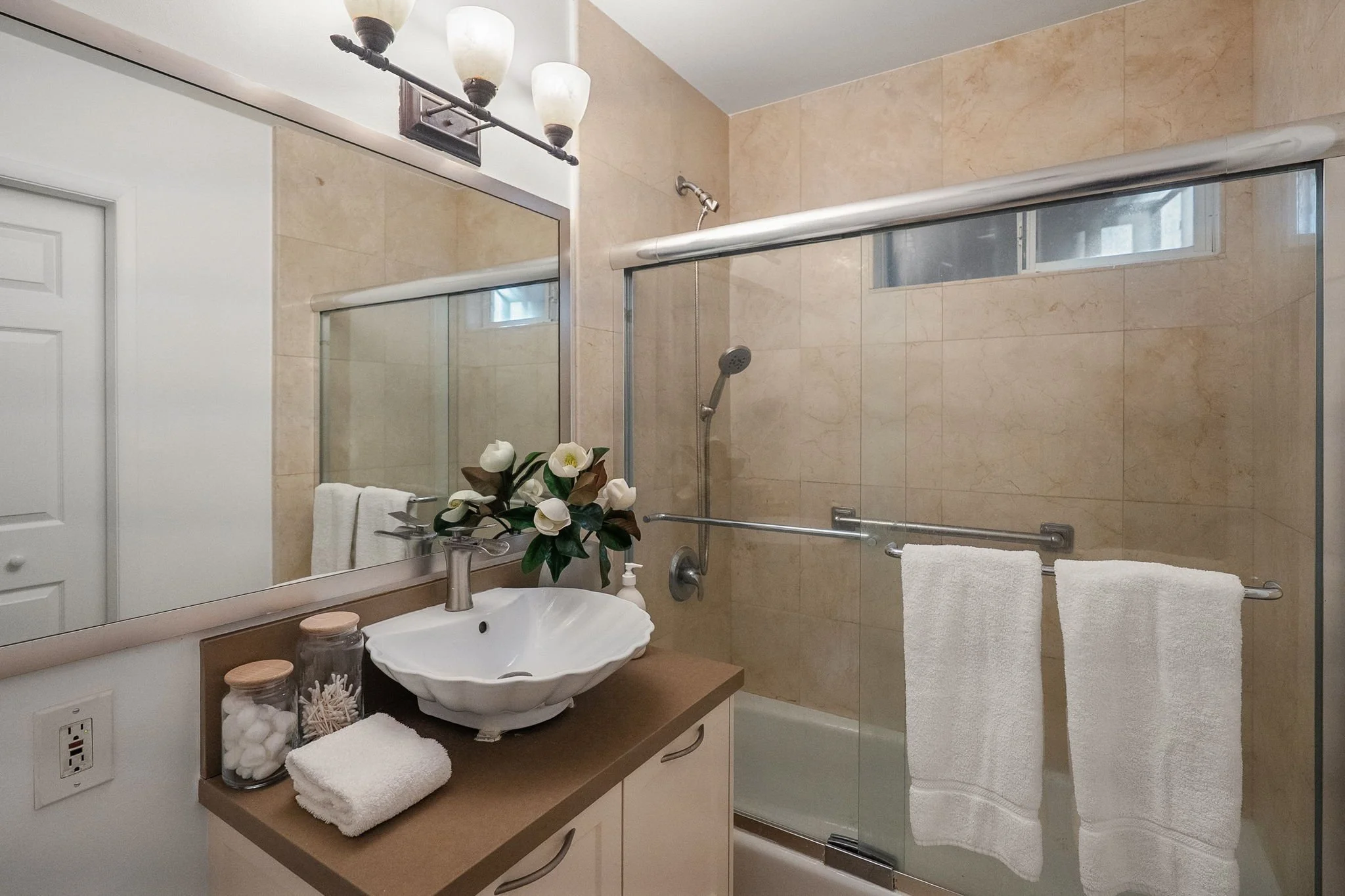 1226 Chelsea Avenue-35.jpg