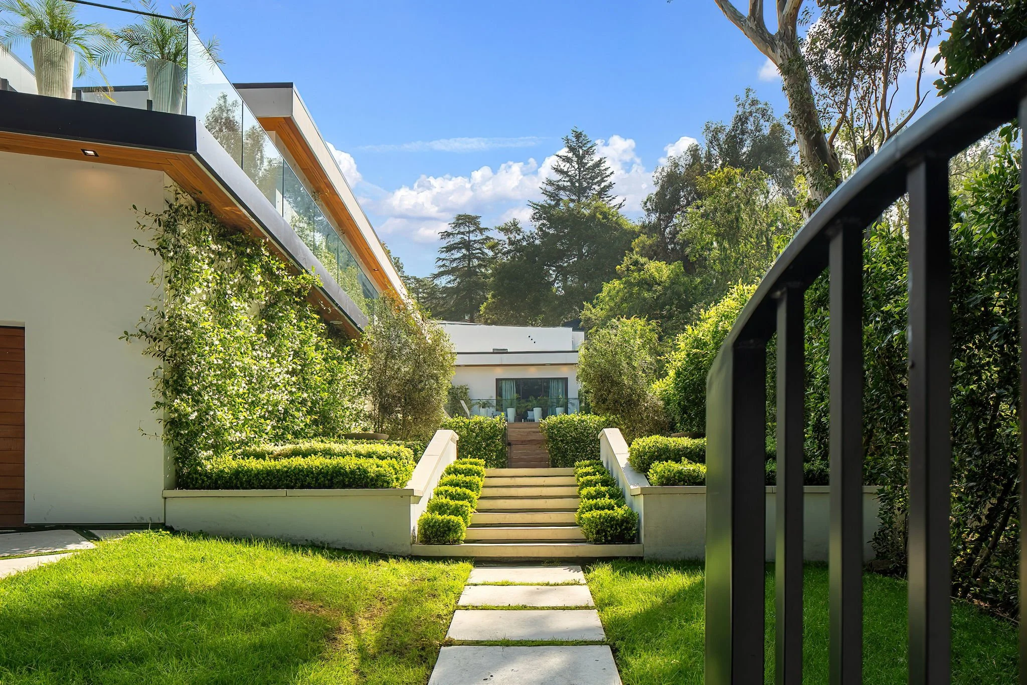 1884 Laurel Canyon Road-3.jpg