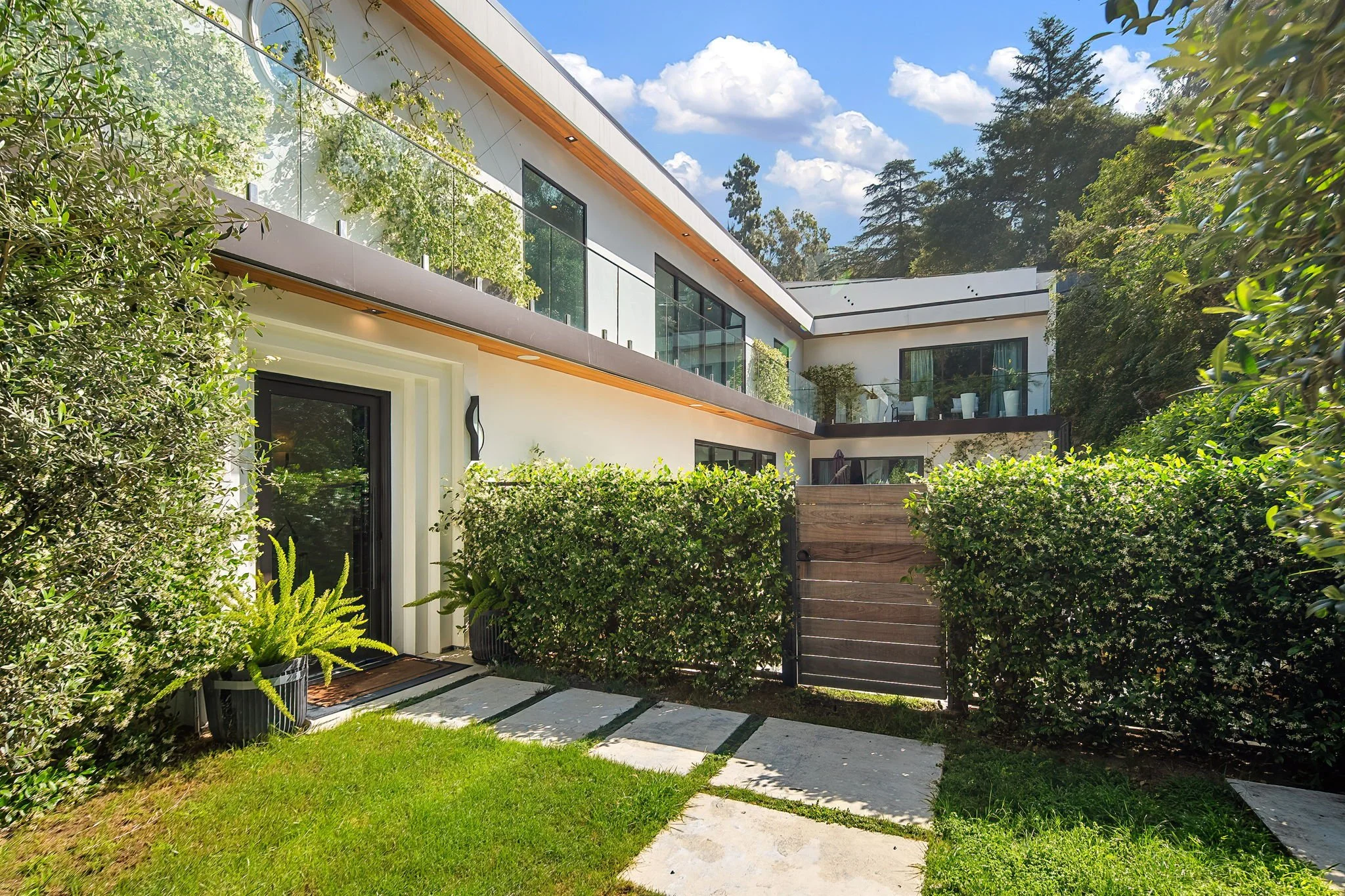 1884 Laurel Canyon Road-6.jpg