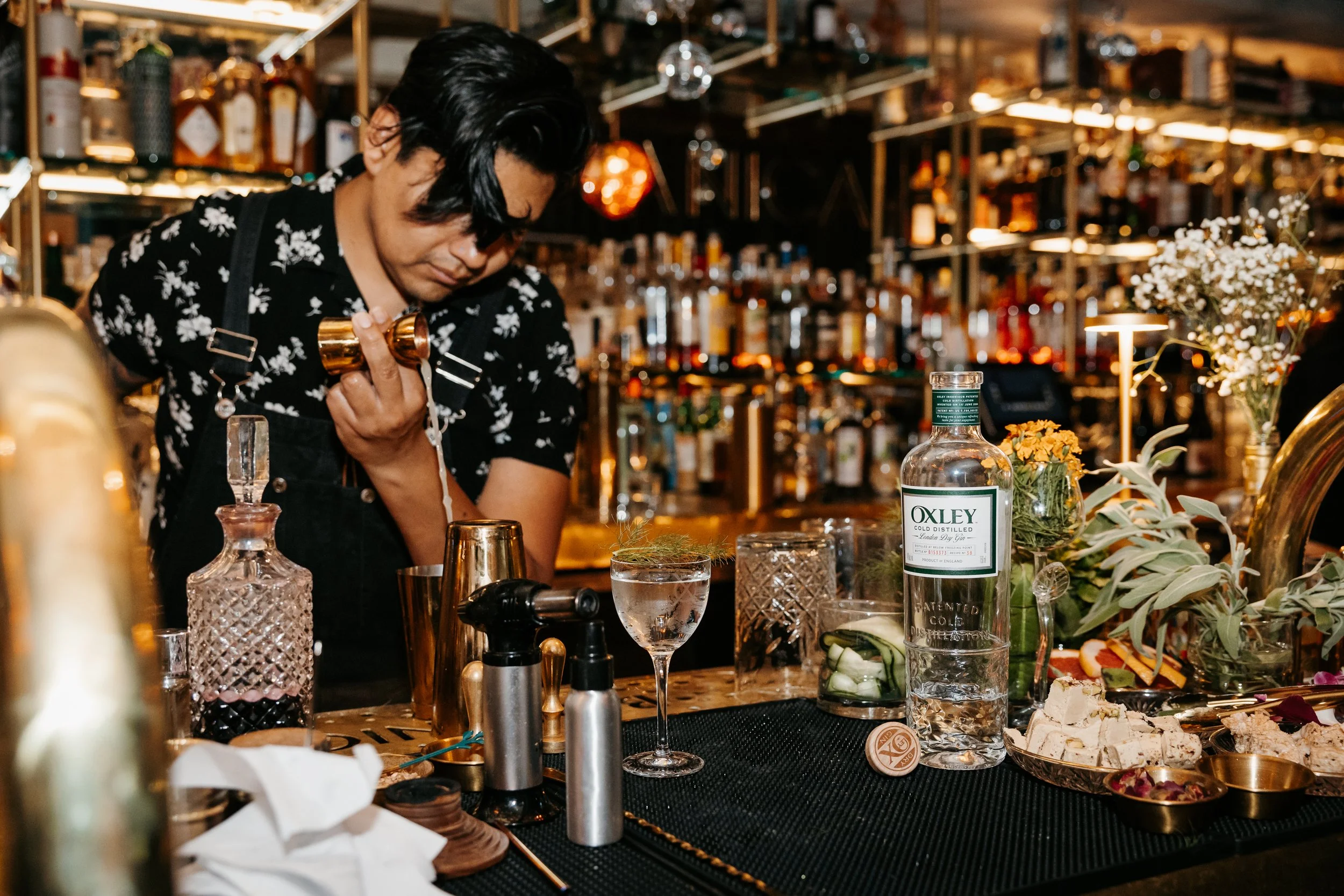 Oxley_Botanica0102.jpg