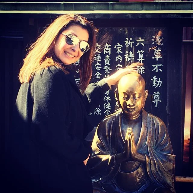 Rubbing the head of &lsquo;nade botoke&rsquo;, for health, good luck and prosperity. He can be found by the Fudo-son temple near the famous Sensoji temple in Asakusa. #nadebotoke #asakusafudoson #asakusatemple #asakusasensoji #traveljapan #thelynke