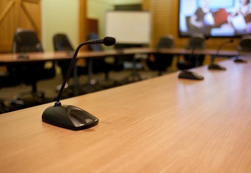 wireless-gooseneck-microphone-conference-room-table-acoustics.jpg