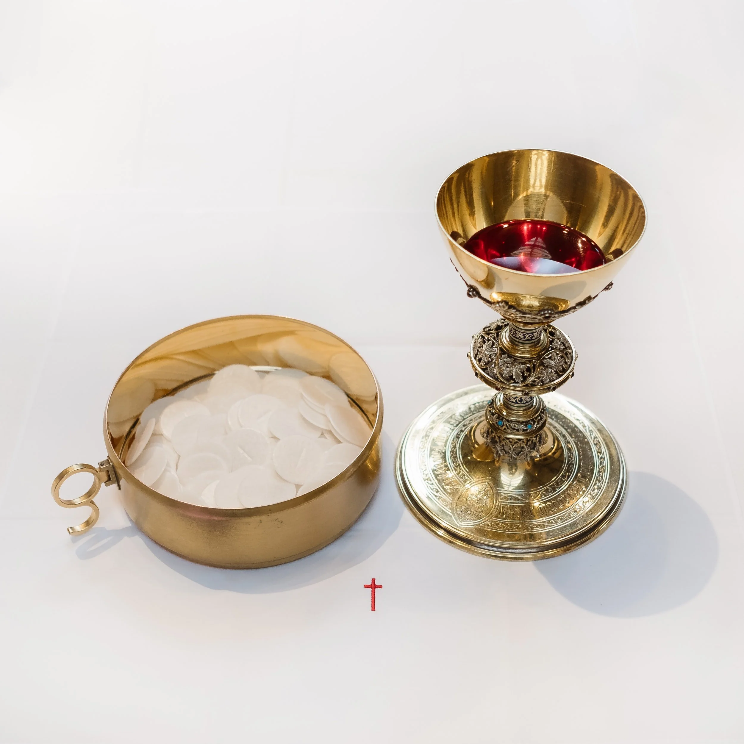 Holy Eucharist with Guest Celebrant Rev. Cathy Clark @ 4:30pm followed by Supper