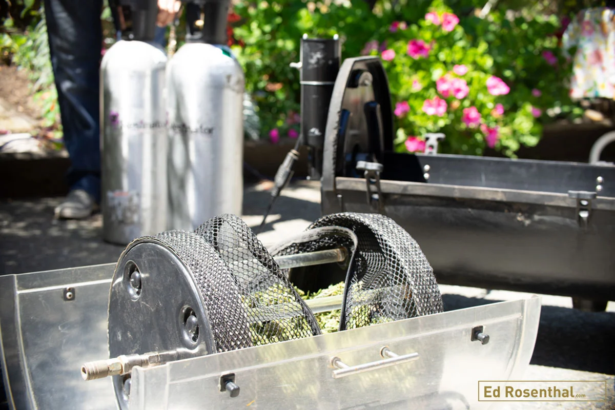 The Original Resinator was established in 2011. Home of the only multi-use, wet/dry, flash freeze, all-in-one, patented, rotary separation apparatus on the market. Whether it’s distillates, rosin, bho, tinctures, oils, salves, topical's, edibles, or concentrates, it’s always preferred to have a pure extract. All Original Resinator photos taken by Lizzy Fritz for Ed Rosenthal.com.
