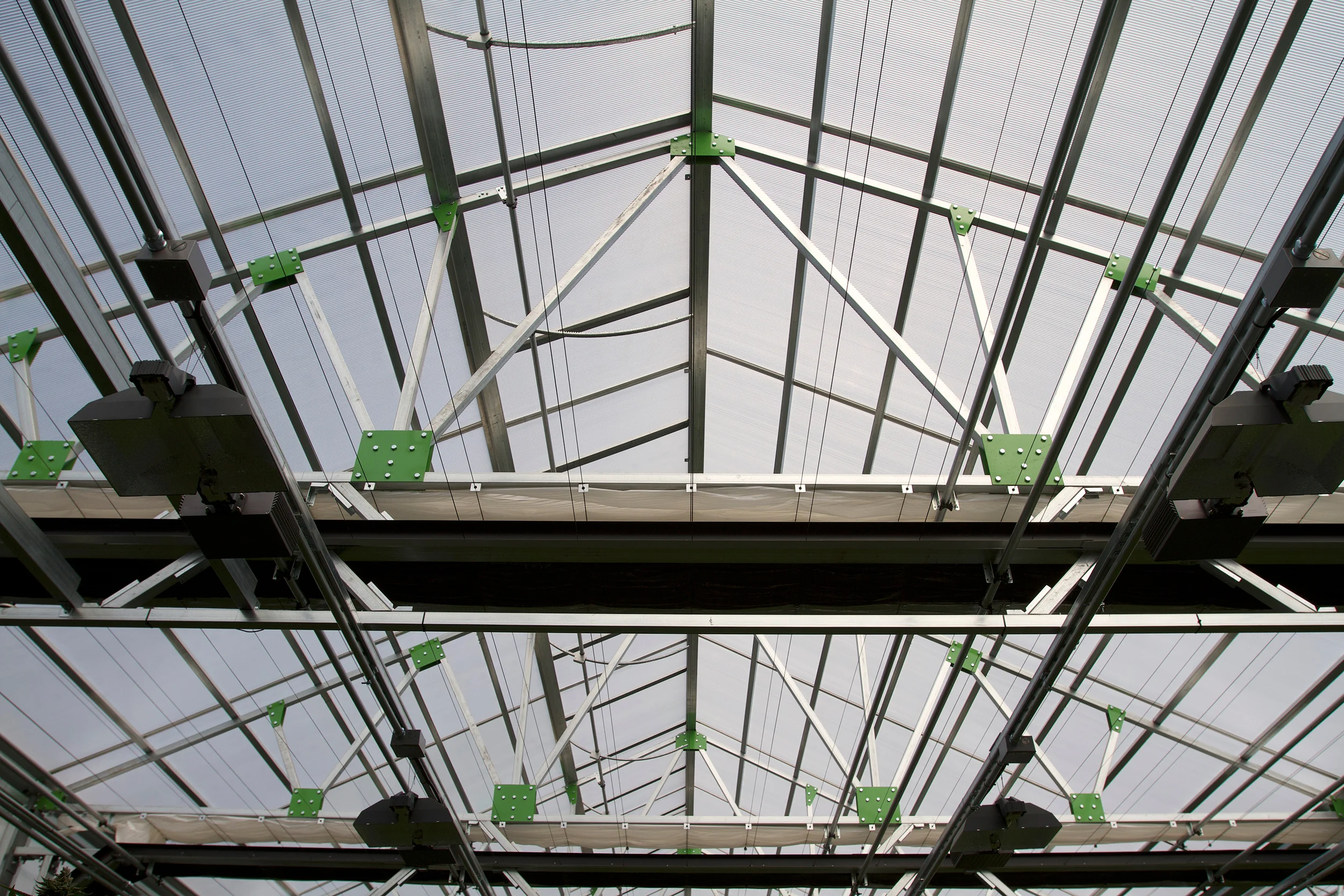 Light dep truss. Photo: Gro-Tech Systems