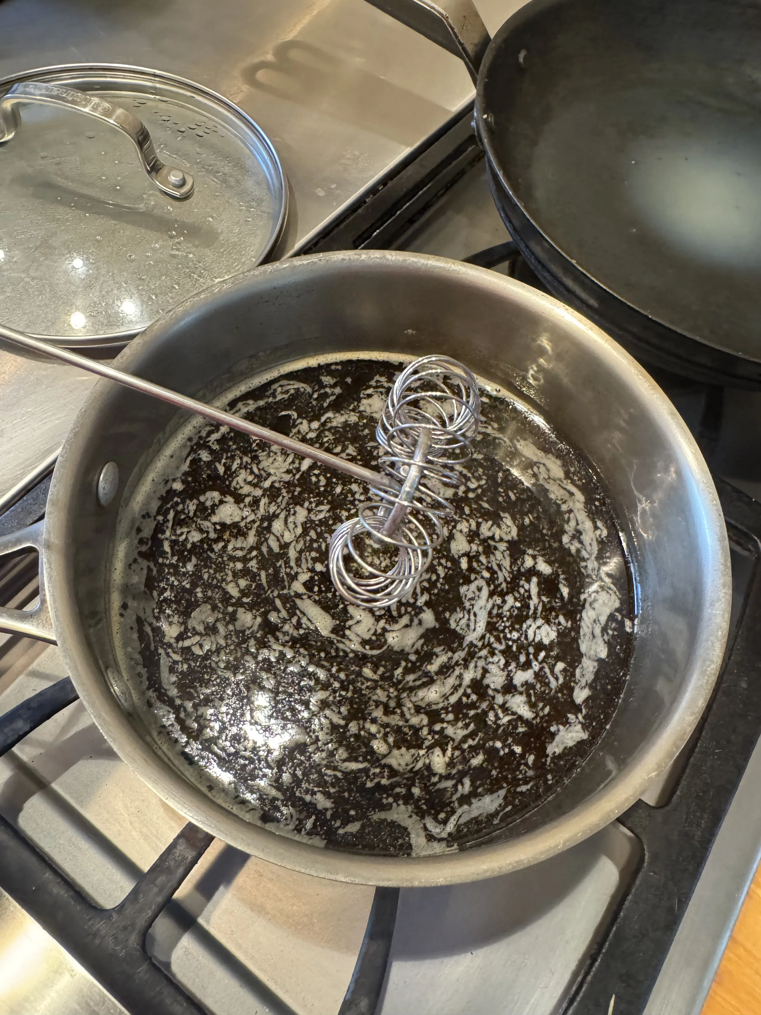 stir-hot-water-and-cannabutter-wash-process